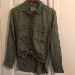 American Eagle Army Green Button Up Shirt NWT!!